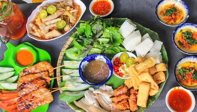 “Săn lùng” 12 món ăn vặt ngon tại Đà Nẵng giá không quá 10.000 đồng.