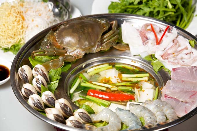 Nhà hàng Biển Đông với các món hải sản nổi tiếng