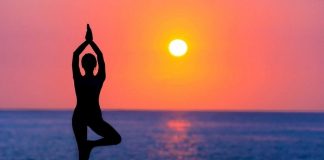 khóa học yoga chữa bệnh cột sống